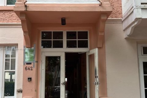 Copropriété à vendre à Miami Beach, Floride: 30.66 m2 № 2021549 - photo 4