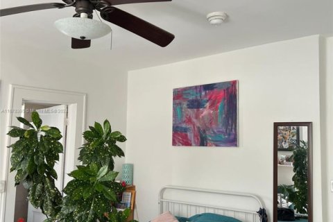 Copropriété à vendre à Miami Beach, Floride: 30.66 m2 № 2021549 - photo 2