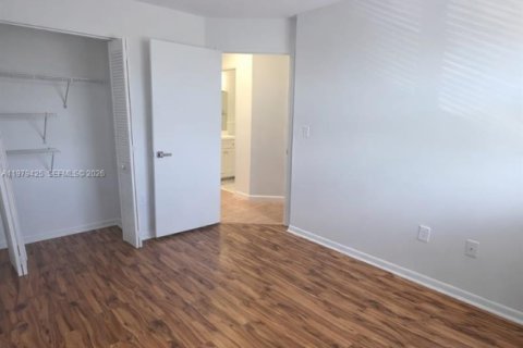 Copropriété à louer à Miami, Floride: 3 chambres, 104.05 m2 № 2046055 - photo 9