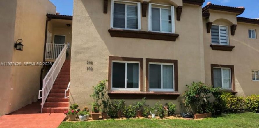 Condo à Miami, Floride, 3 chambres  № 2046055