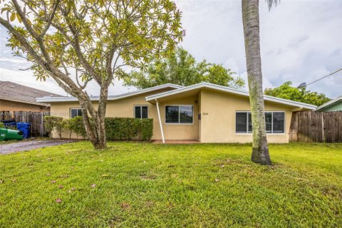 Casa en venta en Miramar, Florida, 4 dormitorios, 181.16 m2 № 1846106 - foto 15