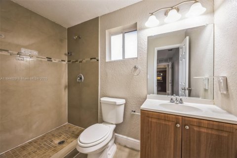 Casa en venta en Miramar, Florida, 4 dormitorios, 181.16 m2 № 1846106 - foto 11