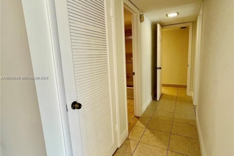 Copropriété à louer à Pompano Beach, Floride: 2 chambres, 102.19 m2 № 2072649 - photo 10