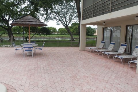 Copropriété à louer à Pompano Beach, Floride: 2 chambres, 102.19 m2 № 2072649 - photo 23