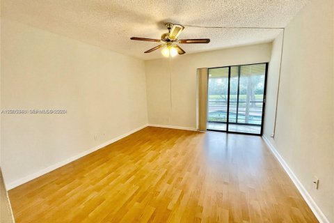 Copropriété à louer à Pompano Beach, Floride: 2 chambres, 102.19 m2 № 2072649 - photo 17