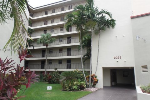 Condo à Pompano Beach, Floride, 2 chambres  № 2072649