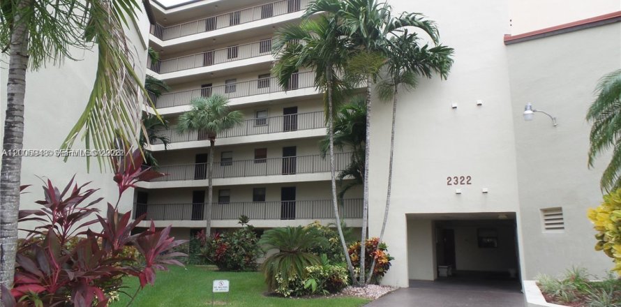 Condo à Pompano Beach, Floride, 2 chambres  № 2072649