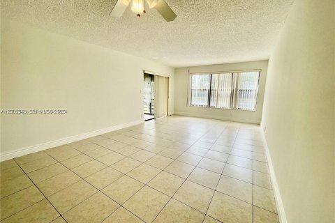 Copropriété à louer à Pompano Beach, Floride: 2 chambres, 102.19 m2 № 2072649 - photo 9