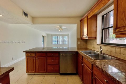 Copropriété à louer à Pompano Beach, Floride: 2 chambres, 102.19 m2 № 2072649 - photo 7