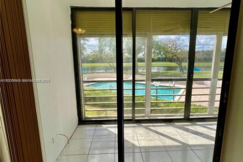 Copropriété à louer à Pompano Beach, Floride: 2 chambres, 102.19 m2 № 2072649 - photo 19