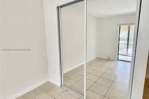 Copropriété à louer à Pompano Beach, Floride: 2 chambres, 102.19 m2 № 2072649 - photo 13