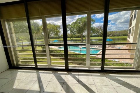 Copropriété à louer à Pompano Beach, Floride: 2 chambres, 102.19 m2 № 2072649 - photo 21