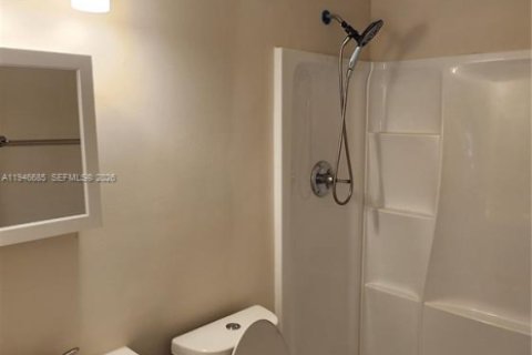 House in Miramar, Florida 2 bedrooms, 162.86 sq.m. № 2002899 - photo 5