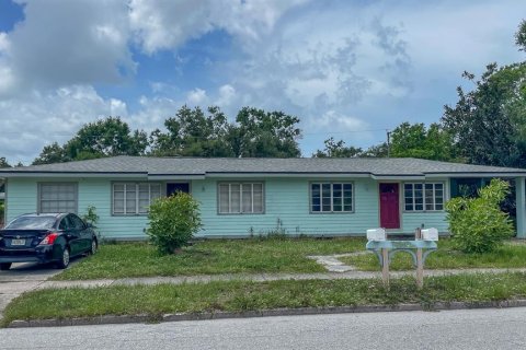 Commercial property in Sarasota, Florida 8 bedrooms, 95.41 sq.m. № 1785911 - photo 3