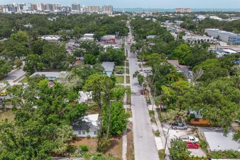 Commercial property in Sarasota, Florida 8 bedrooms, 95.41 sq.m. № 1785911 - photo 10