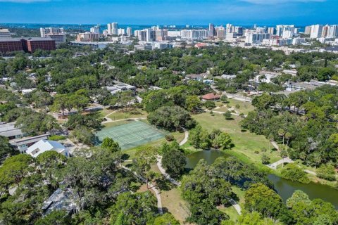 Commercial property in Sarasota, Florida 8 bedrooms, 95.41 sq.m. № 1785911 - photo 12