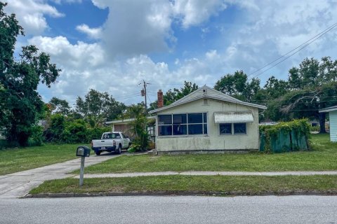 Commercial property in Sarasota, Florida 8 bedrooms, 95.41 sq.m. № 1785911 - photo 4