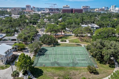 Commercial property in Sarasota, Florida 8 bedrooms, 95.41 sq.m. № 1785911 - photo 13