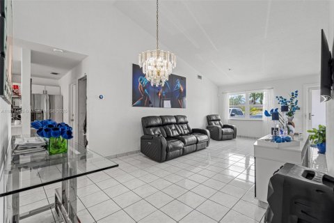 Villa ou maison à vendre à Homestead, Floride: 3 chambres, 124.58 m2 № 1895964 - photo 6