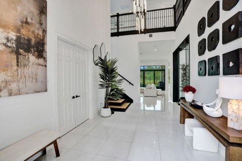 House in Boca Raton, Florida 7 bedrooms, 537.16 sq.m. № 2068930 - photo 4