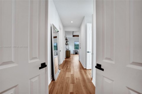 House in Boca Raton, Florida 7 bedrooms, 537.16 sq.m. № 2068930 - photo 28