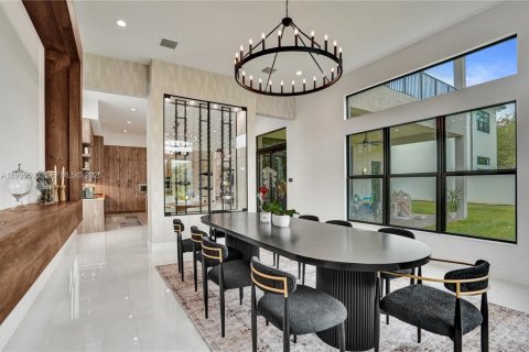 House in Boca Raton, Florida 7 bedrooms, 537.16 sq.m. № 2068930 - photo 21
