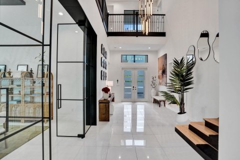 House in Boca Raton, Florida 7 bedrooms, 537.16 sq.m. № 2068930 - photo 2