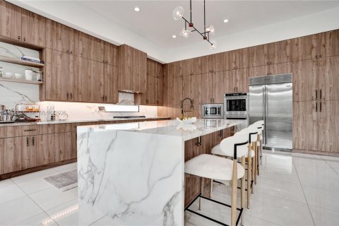 House in Boca Raton, Florida 7 bedrooms, 537.16 sq.m. № 2068930 - photo 16