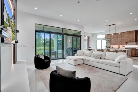 House in Boca Raton, Florida 7 bedrooms, 537.16 sq.m. № 2068930 - photo 14
