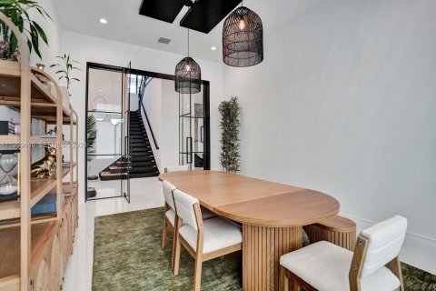 House in Boca Raton, Florida 7 bedrooms, 537.16 sq.m. № 2068930 - photo 8