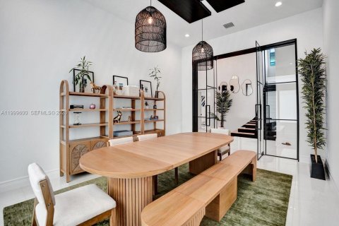 House in Boca Raton, Florida 7 bedrooms, 537.16 sq.m. № 2068930 - photo 9