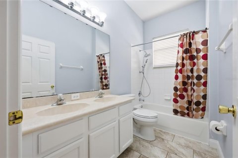 House in Windermere, Florida 4 bedrooms, 234.21 sq.m. № 2216566 - photo 30