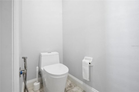 House in Windermere, Florida 4 bedrooms, 234.21 sq.m. № 2216566 - photo 28