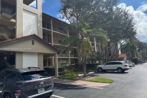 Copropriété à louer à Pembroke Pines, Floride: 1 chambre, 97.08 m2 № 1928488 - photo 2