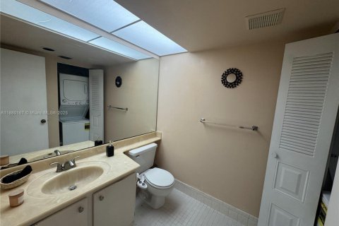 Condominio en alquiler en Pembroke Pines, Florida, 1 dormitorio, 97.08 m2 № 1928488 - foto 4