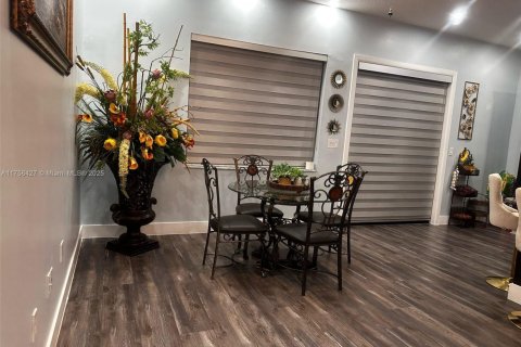 Villa ou maison à vendre à Homestead, Floride: 4 chambres, 195 m2 № 1985454 - photo 14