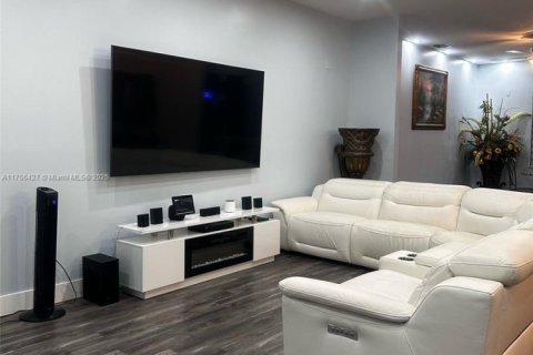 Villa ou maison à vendre à Homestead, Floride: 4 chambres, 195 m2 № 1985454 - photo 6