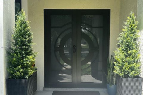 Villa ou maison à vendre à Homestead, Floride: 4 chambres, 195 m2 № 1985454 - photo 2