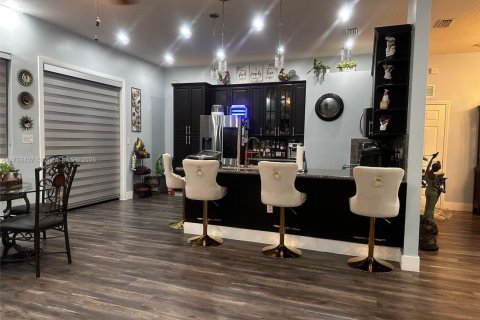 Villa ou maison à vendre à Homestead, Floride: 4 chambres, 195 m2 № 1985454 - photo 13