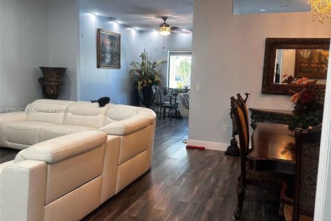 Villa ou maison à vendre à Homestead, Floride: 4 chambres, 195 m2 № 1985454 - photo 7