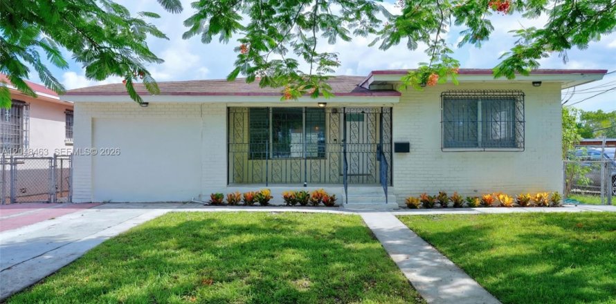Casa en Miami, Florida 4 dormitorios, 181.16 m2 № 2168537