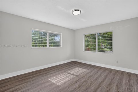 Casa en venta en Miami, Florida, 4 dormitorios, 181.16 m2 № 2168537 - foto 30