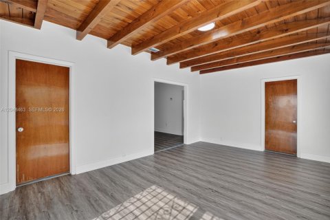 Casa en venta en Miami, Florida, 4 dormitorios, 181.16 m2 № 2168537 - foto 23