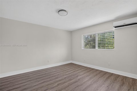 Casa en venta en Miami, Florida, 4 dormitorios, 181.16 m2 № 2168537 - foto 24
