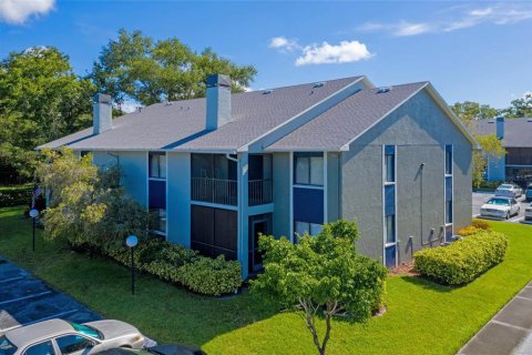 Condo in Largo, Florida, 2 bedrooms  № 2104076 - photo 2
