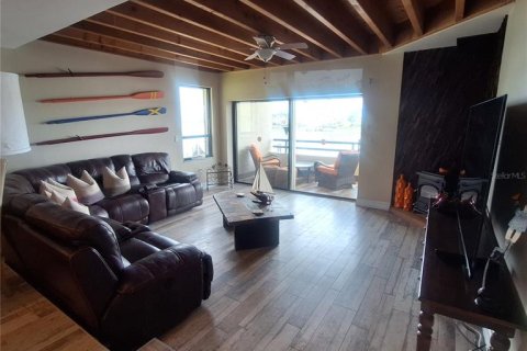 Condo in Tierra Verde, Florida, 2 bedrooms  № 1821381 - photo 20