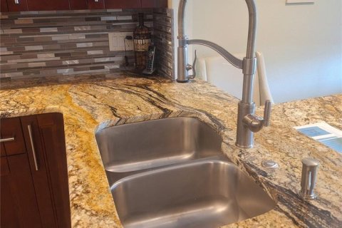 Condo in Tierra Verde, Florida, 2 bedrooms  № 1821381 - photo 29