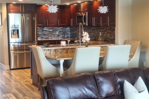 Condo in Tierra Verde, Florida, 2 bedrooms  № 1821381 - photo 27