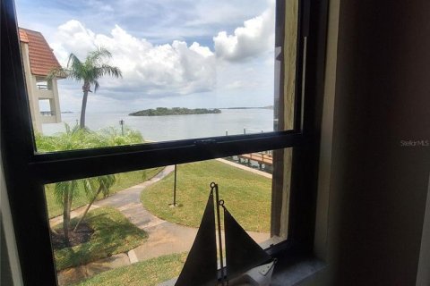 Condo in Tierra Verde, Florida, 2 bedrooms  № 1821381 - photo 22