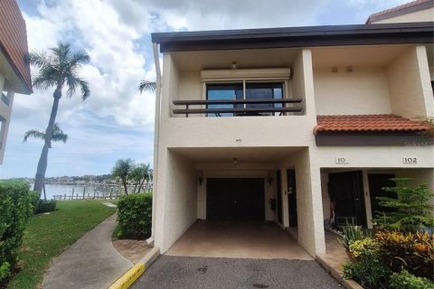 Condo in Tierra Verde, Florida, 2 bedrooms  № 1821381 - photo 2